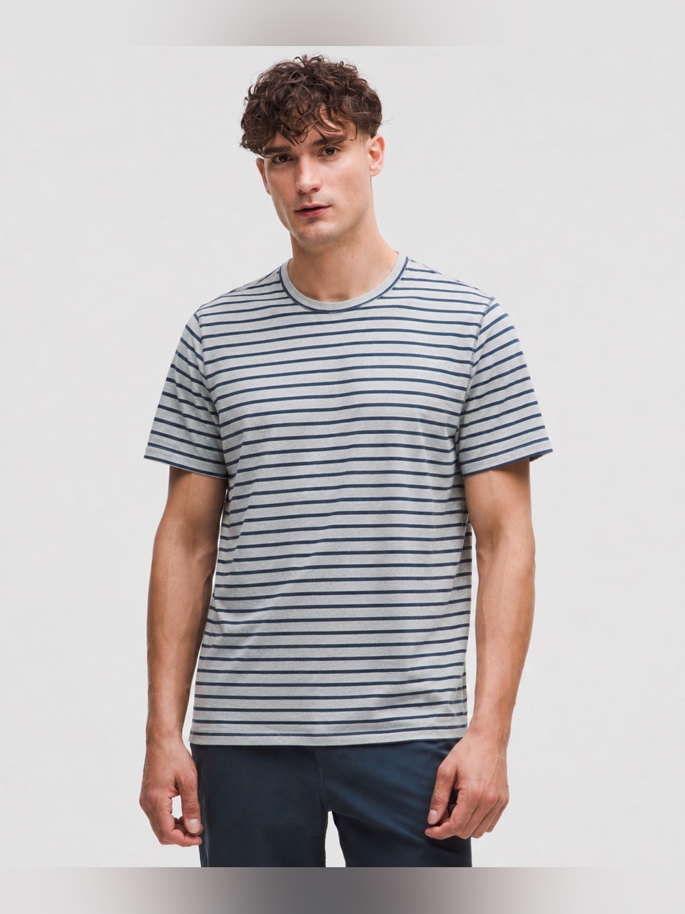 Lululemon Mens Striped Blue Gray Short Sleeve Stretch Tee Shirt Size XL 254
…